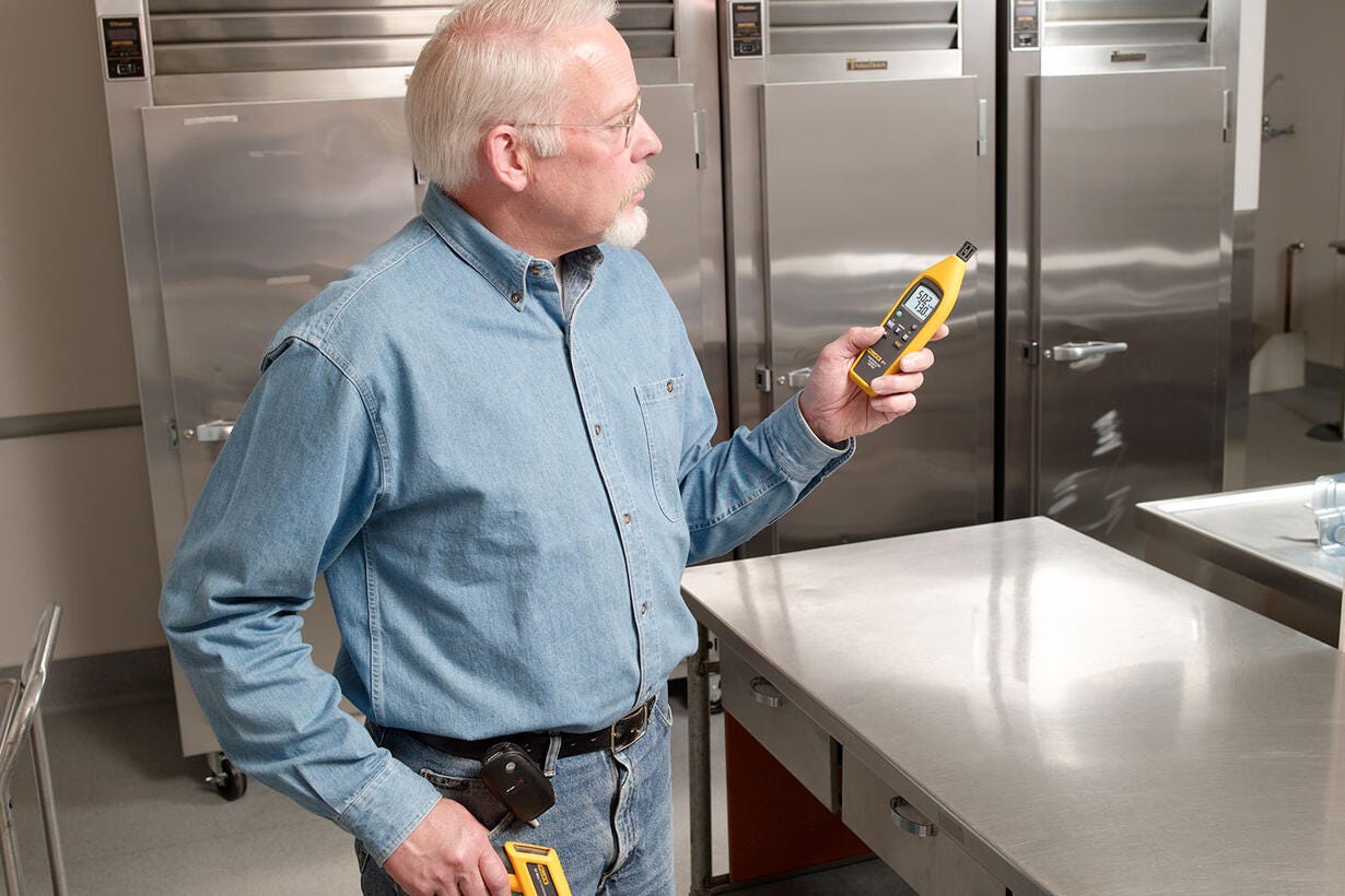 Fluke 971 temperature humidity meter field use