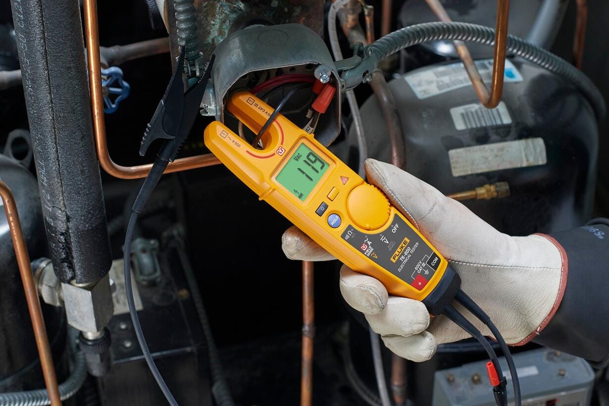Fluke T6-600+ electrical tester field application